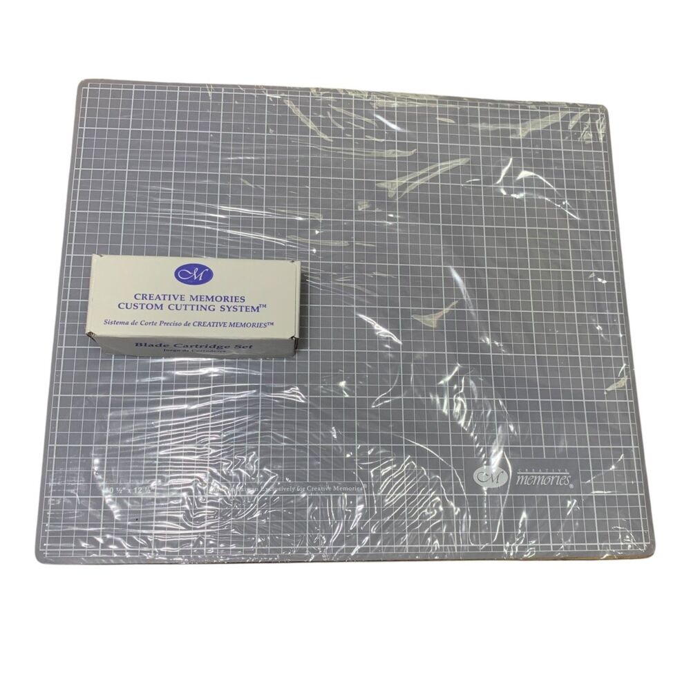 Creative Memories Custom Cutting System Mat AND 3 Blade Set Red Green Blue